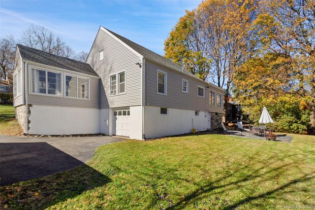 16 Hillside Terrace, Mahopac, NY 10541