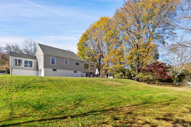 16 Hillside Terrace, Mahopac, NY 10541
