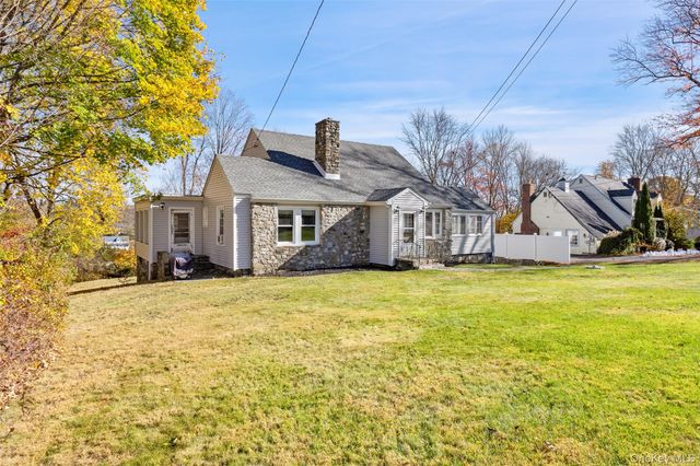 16 Hillside Terrace, Mahopac, NY 10541