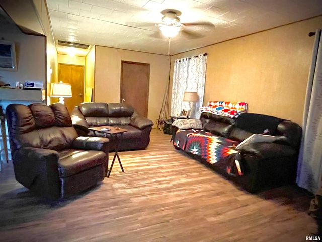 225 ARROWHEAD Drive, Goreville, IL 62939