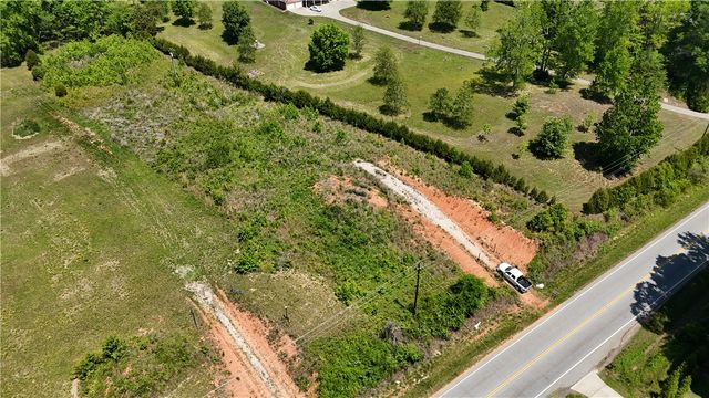 820 418 Highway, Simpsonville, SC 29680