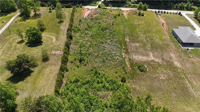 820 418 Highway, Simpsonville, SC 29680