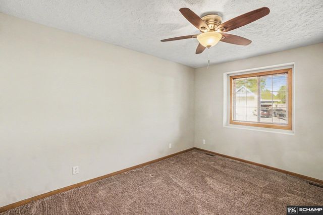 11809 S 53 Avenue, Papillion, NE 68133