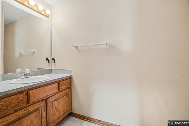 11809 S 53 Avenue, Papillion, NE 68133