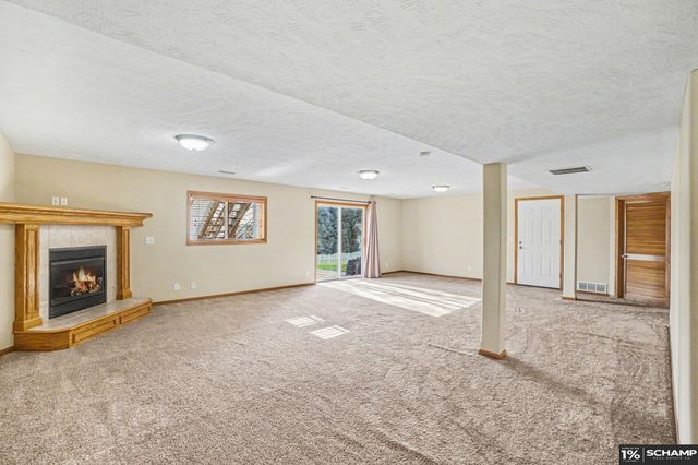 11809 S 53 Avenue, Papillion, NE 68133