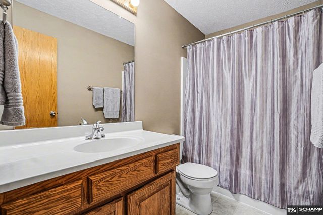 11809 S 53 Avenue, Papillion, NE 68133