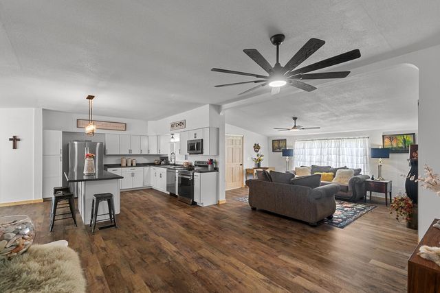 195 Hazel Drive, Headland, AL 36345