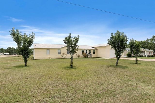 195 Hazel Drive, Headland, AL 36345