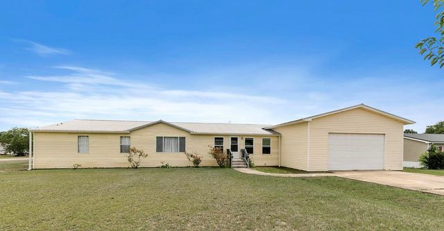195 Hazel Drive, Headland, AL 36345