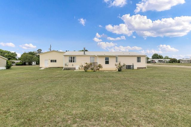195 Hazel Drive, Headland, AL 36345