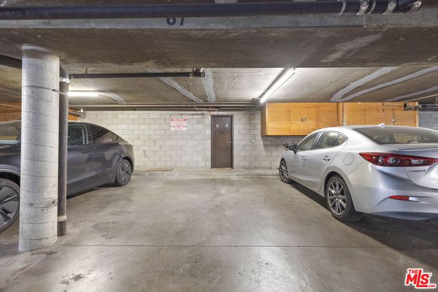 5461 Newcastle Avenue 6, Encino, CA 91316