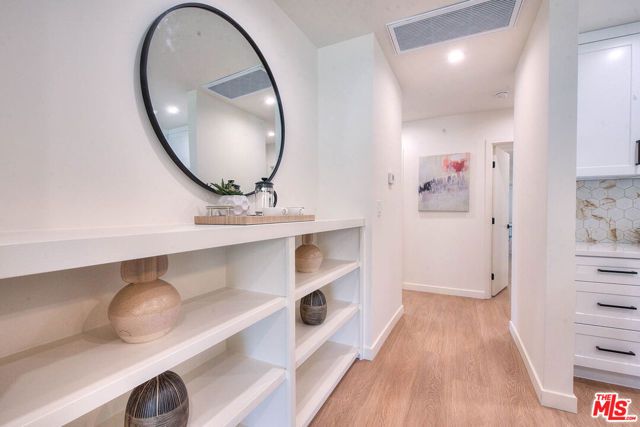 2529 W 73rd Street, Los Angeles, CA 90043