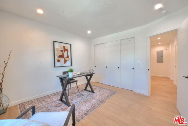 2529 W 73rd Street, Los Angeles, CA 90043