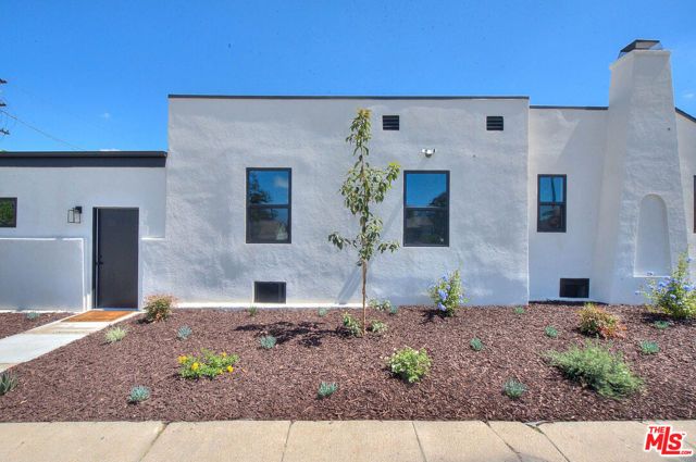 2529 W 73rd Street, Los Angeles, CA 90043