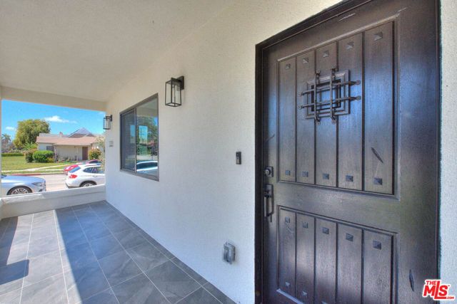 2529 W 73rd Street, Los Angeles, CA 90043