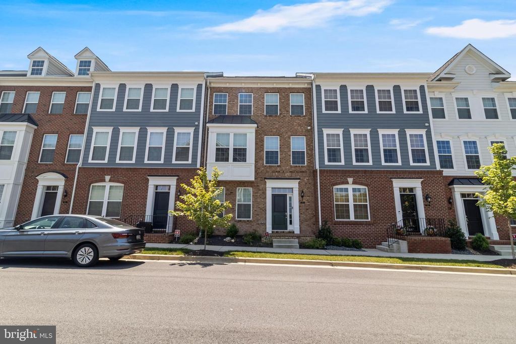 123 GALLOP, La Plata, MD 20646