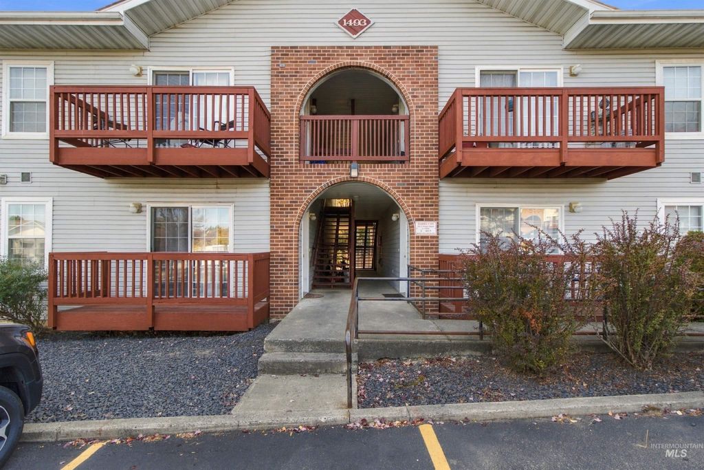1493 Northwood Dr #204, Moscow, ID 83843 photo 2