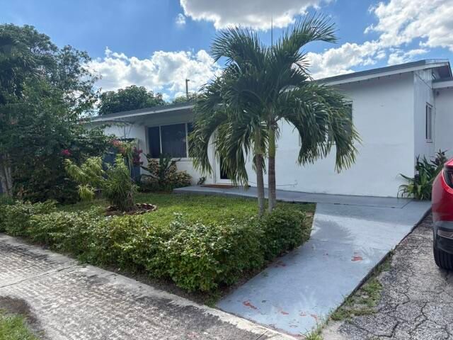 6800 SIMMS Street, Hollywood, FL 33024
