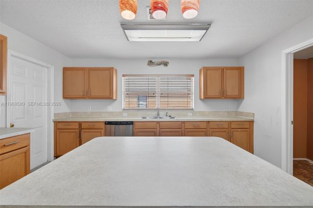 6762 NW Daffodil Ln, Port St. Lucie, FL 34983