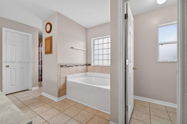 6762 NW Daffodil Ln, Port St. Lucie, FL 34983