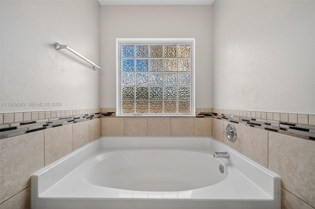 6762 NW Daffodil Ln, Port St. Lucie, FL 34983