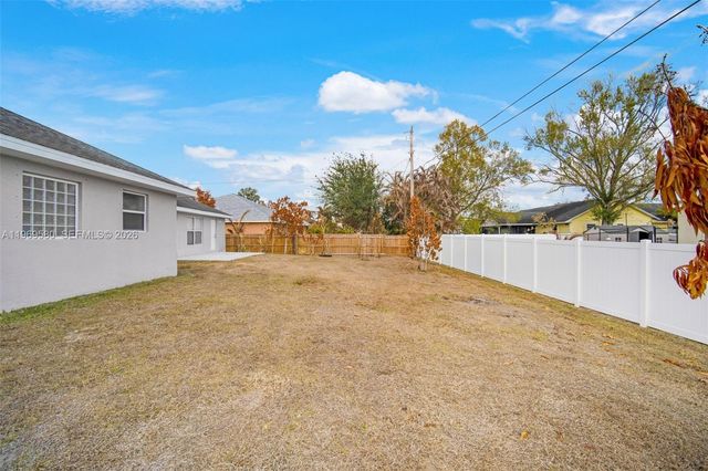 6762 NW Daffodil Ln, Port St. Lucie, FL 34983