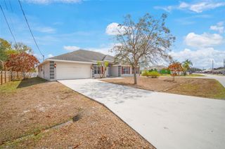 6762 NW Daffodil Ln, Port St. Lucie, FL 34983