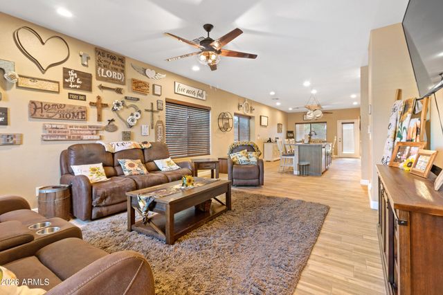 3669 E DERRINGER Way, Gilbert, AZ 85297