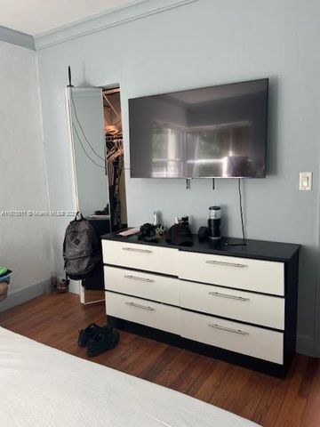 1258 Marseille Dr 4, Miami Beach, FL 33141