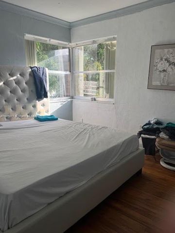 1258 Marseille Dr 4, Miami Beach, FL 33141