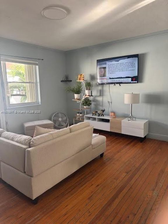 1258 Marseille Dr 4, Miami Beach, FL 33141