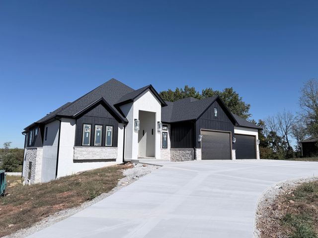 871 E Galway Court, Nixa, MO 65714