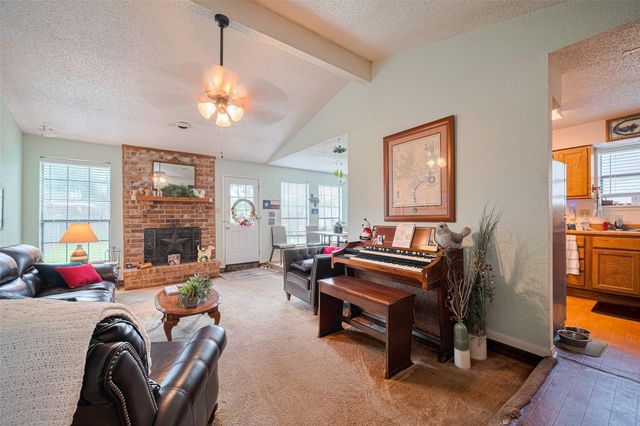 1805 Willow Bend Road, Wharton, TX 77488