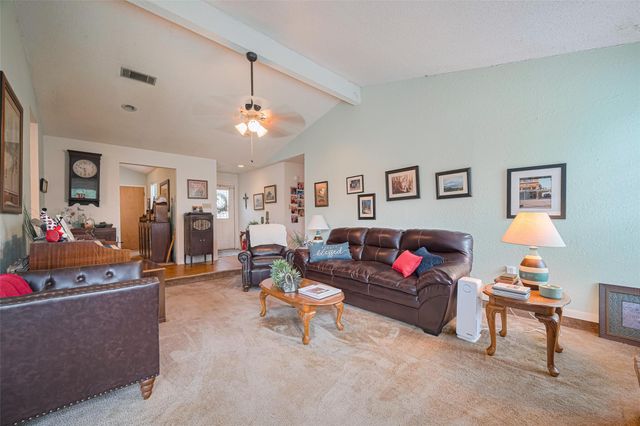 1805 Willow Bend Road, Wharton, TX 77488