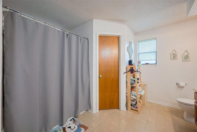 1805 Willow Bend Road, Wharton, TX 77488