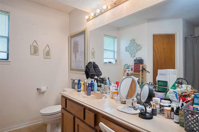 1805 Willow Bend Road, Wharton, TX 77488