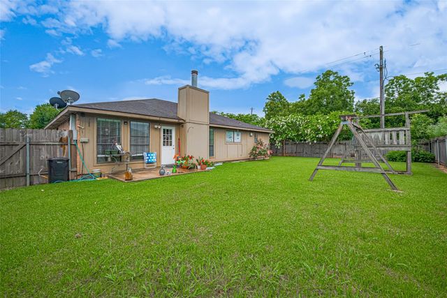 1805 Willow Bend Road, Wharton, TX 77488
