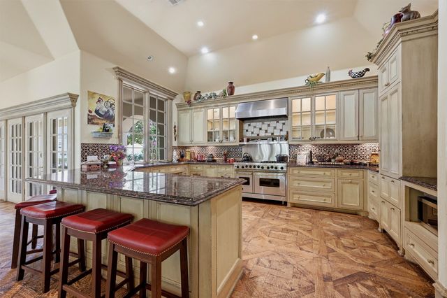 3112 Harris Street, Gainesville, TX 76240