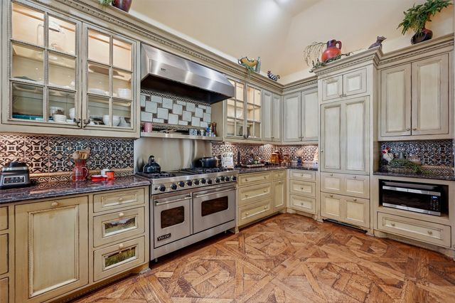 3112 Harris Street, Gainesville, TX 76240