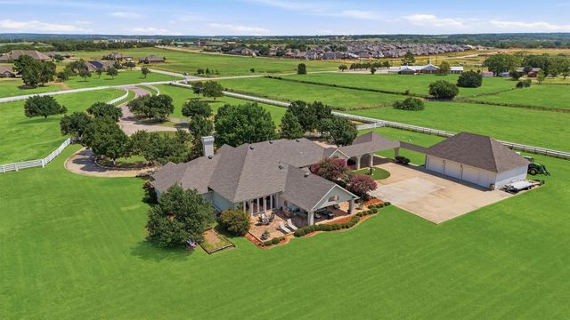 3112 Harris Street, Gainesville, TX 76240