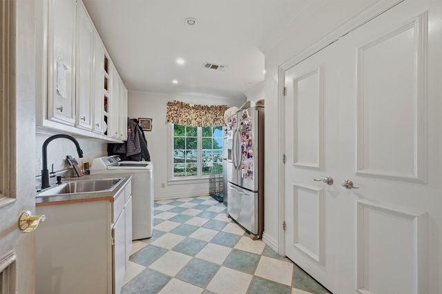 3112 Harris Street, Gainesville, TX 76240