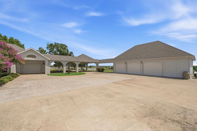 3112 Harris Street, Gainesville, TX 76240