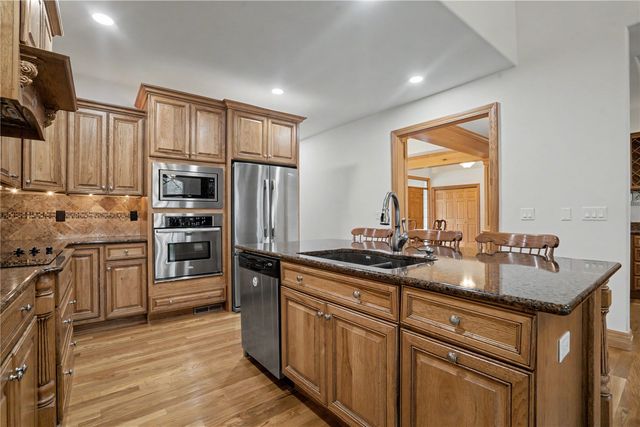 3241 Cedar River Court NE, Cedar Rapids, IA 52411