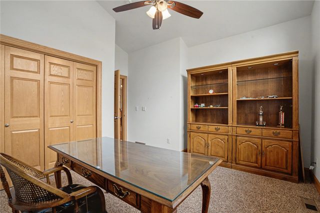 3241 Cedar River Court NE, Cedar Rapids, IA 52411