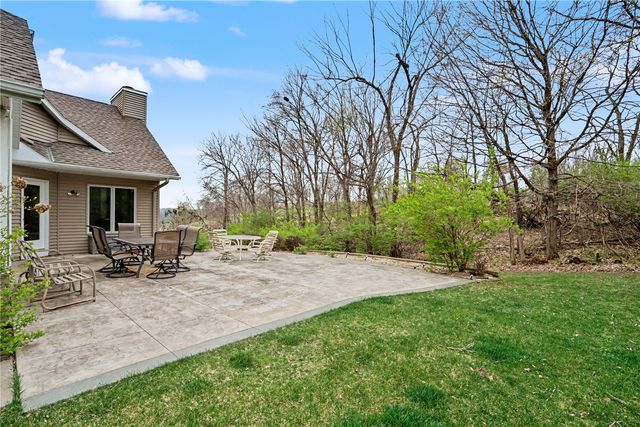 3241 Cedar River Court NE, Cedar Rapids, IA 52411