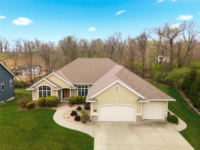 3241 Cedar River Court NE, Cedar Rapids, IA 52411
