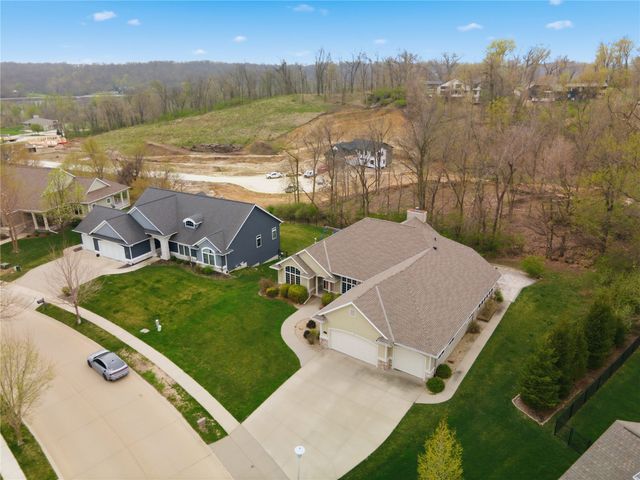 3241 Cedar River Court NE, Cedar Rapids, IA 52411