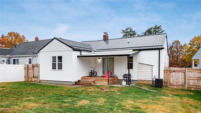 1825 Euclid Ave, Zanesville, OH 43701