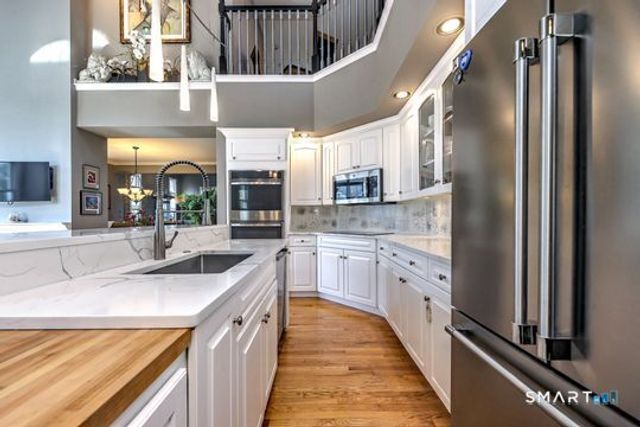 11 Priorwood Gardens 11, Cromwell, CT 06416