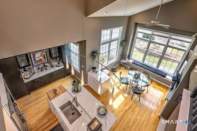 11 Priorwood Gardens 11, Cromwell, CT 06416